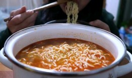 泡椒泡面爆料怎么做视频,轻松学会制作美味泡面